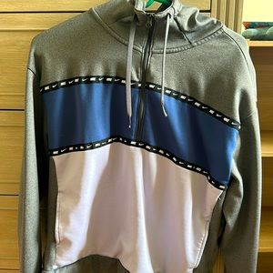 NIKE HOODIE SIZE US SMALL